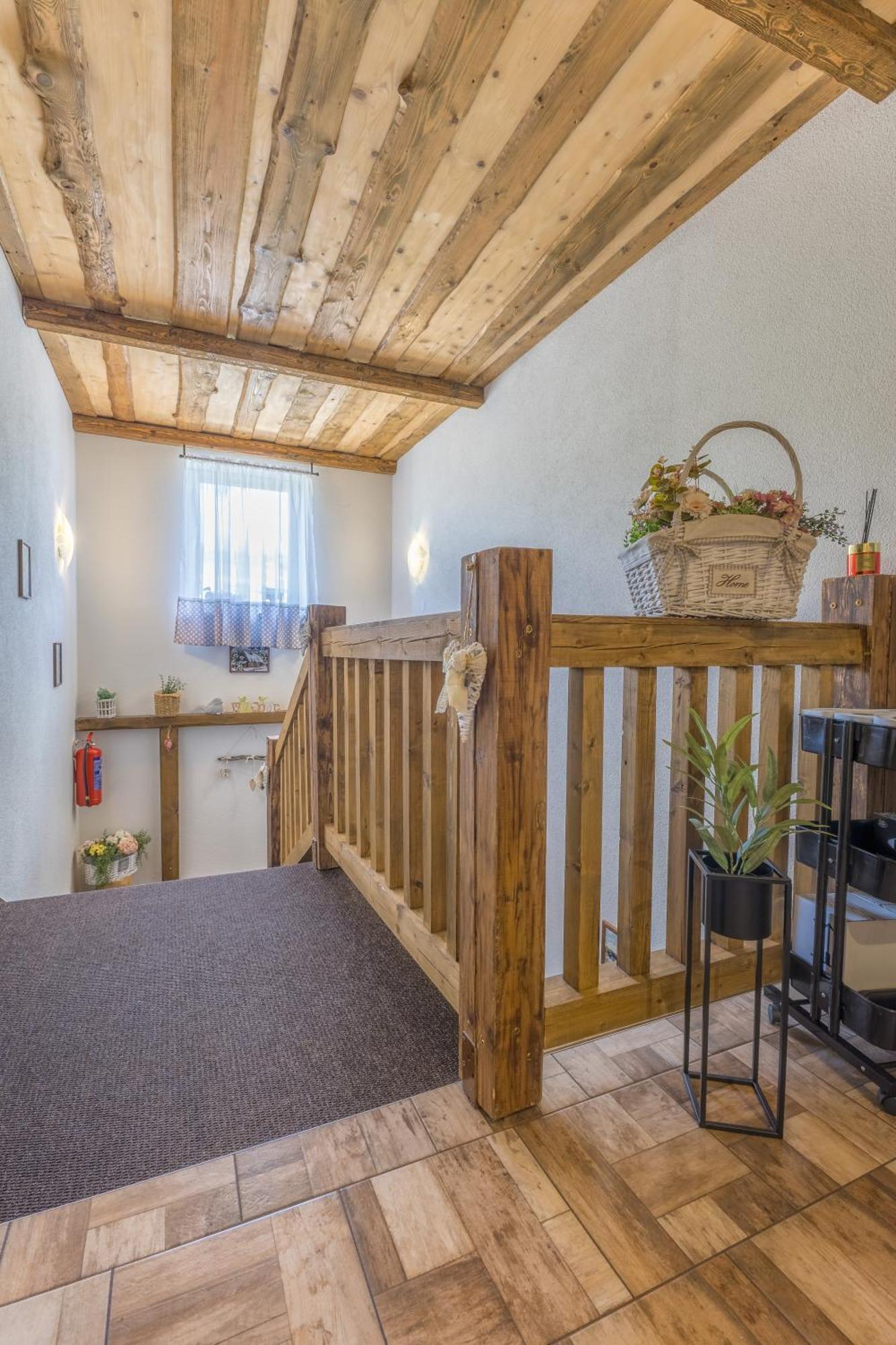 Privat Na Vrsku Apartamento Ždiar Exterior foto