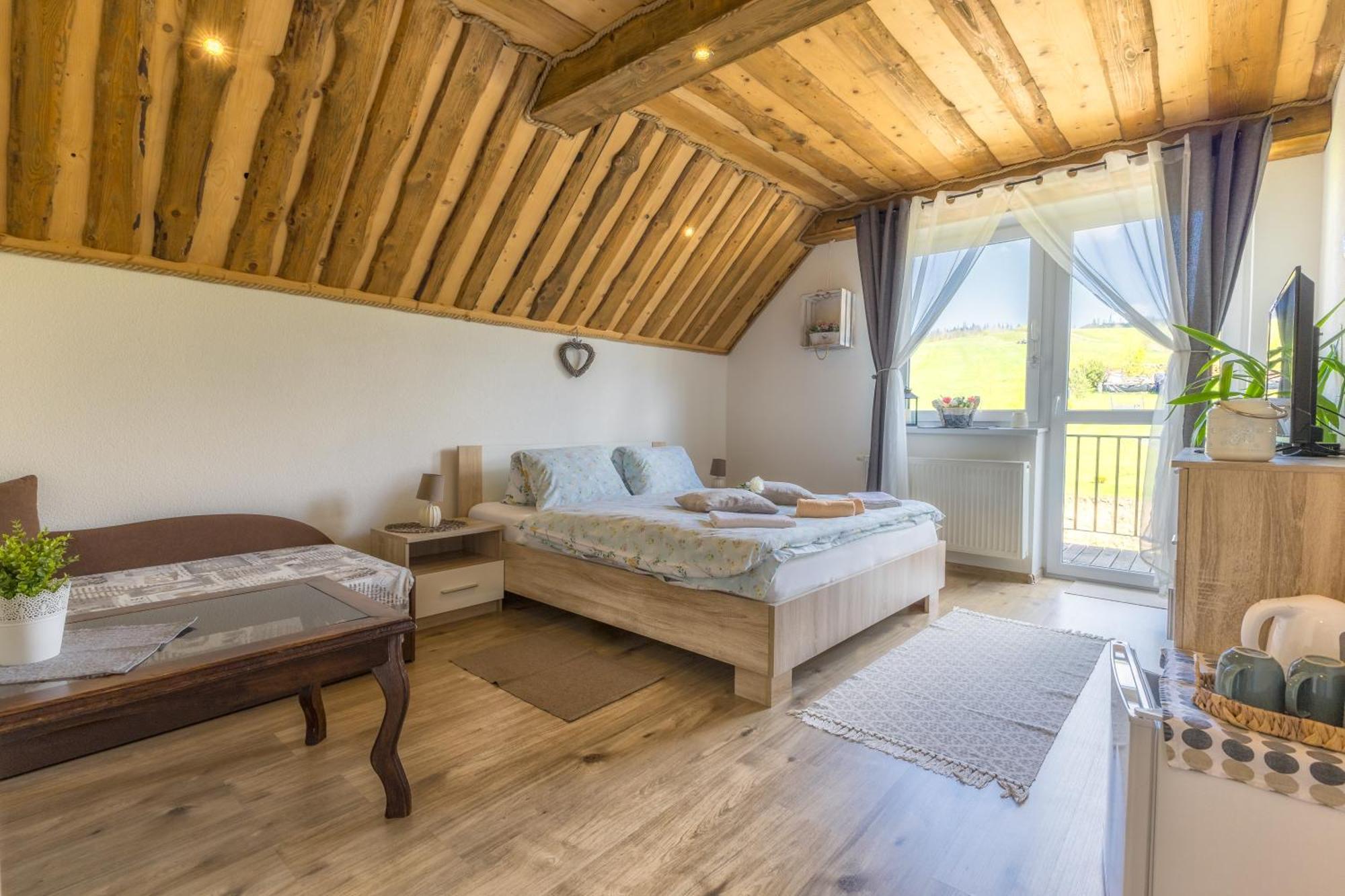 Privat Na Vrsku Apartamento Ždiar Exterior foto
