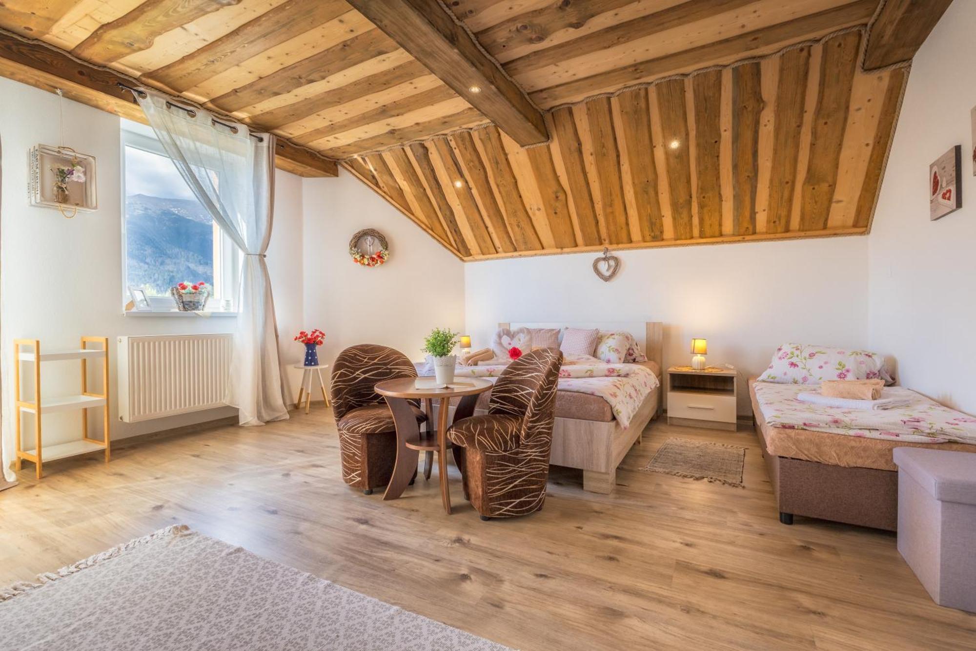Privat Na Vrsku Apartamento Ždiar Exterior foto